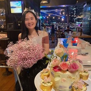 Meet your Posher, Crystal